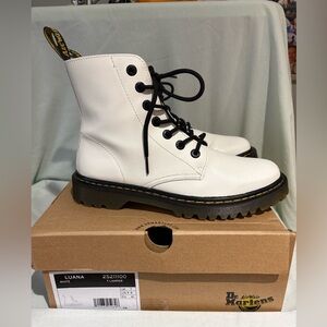 Dr. Martens doc martens white Luana combat boot lace up women’s size 9